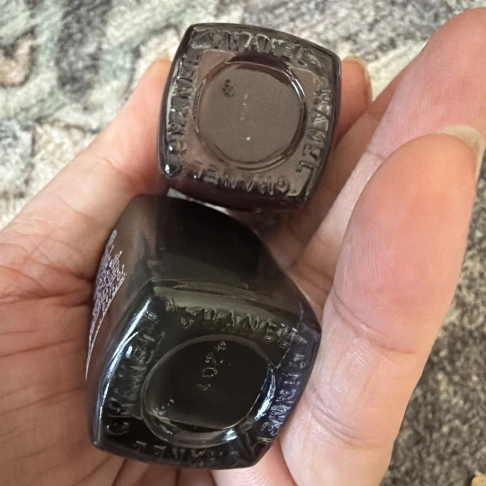 2 NEW CHANEL Le Vernis Nail Polish 715 Deepness & 618 Brun Contraste Deep .4oz